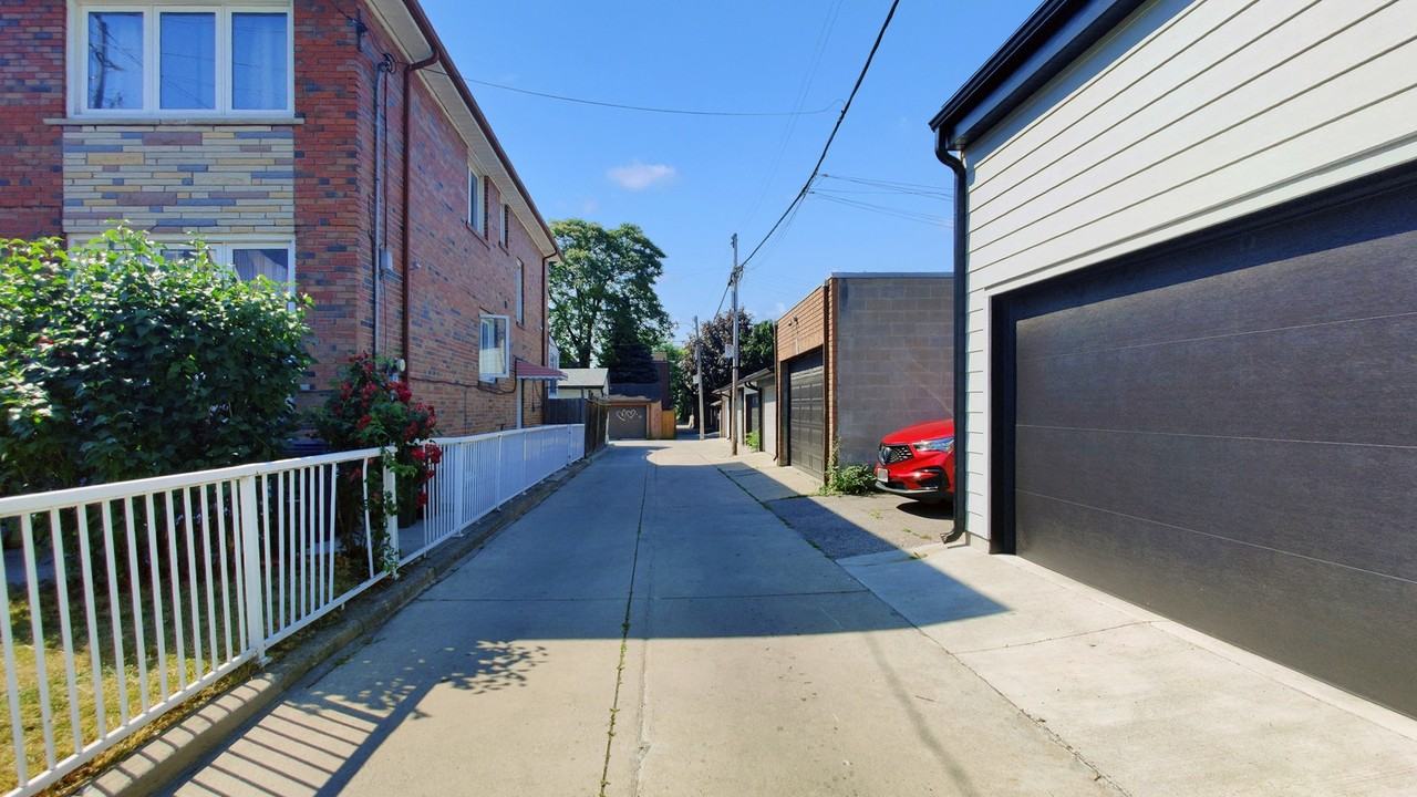 449a Brock Avenue - Photo 2 of 23