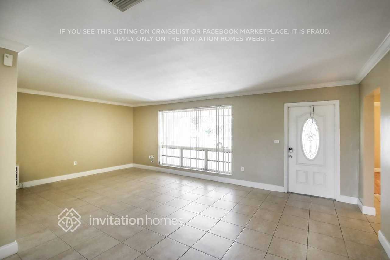 8950 Sw 53rd St - Photo 3 of 17