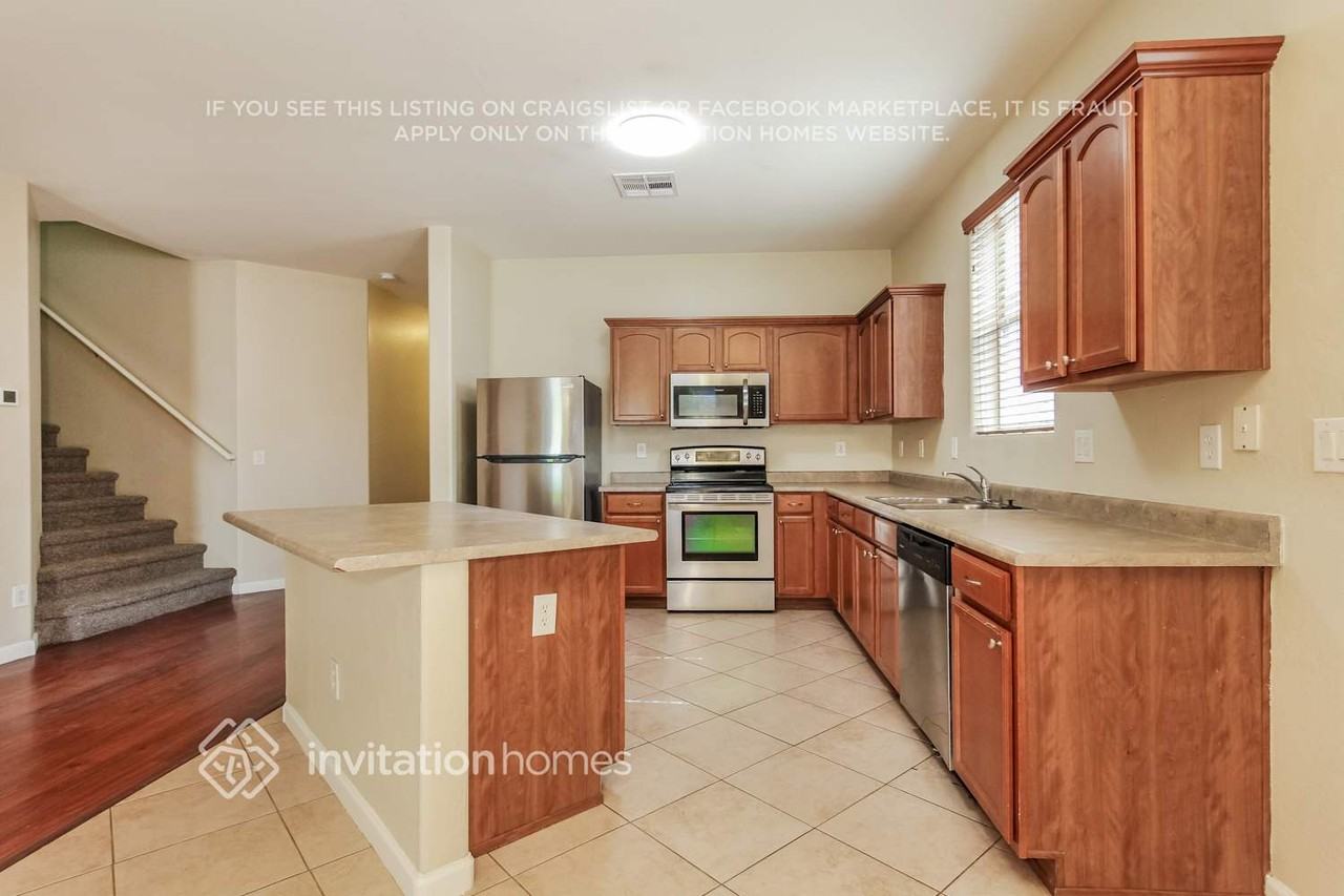 45667 W Tucker Rd - Photo 6 of 10