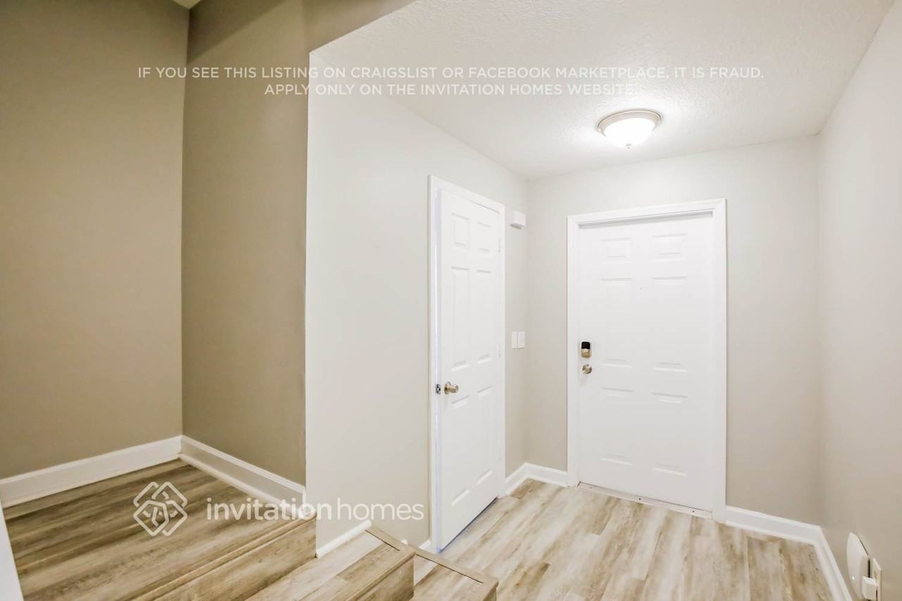 120 Carol Susan Ln - Photo 4 of 18