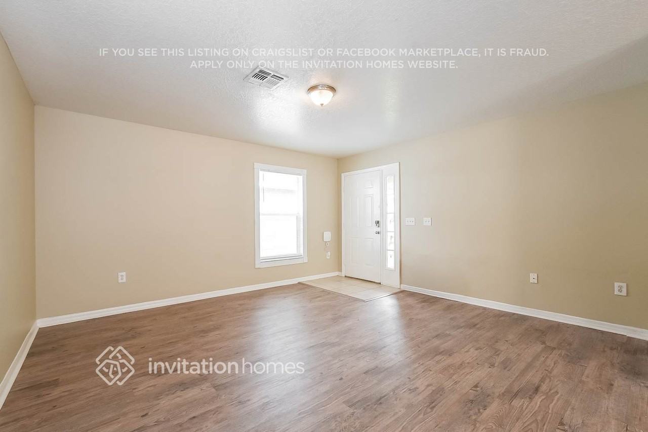 181 Owenshire Cir - Photo 3 of 14