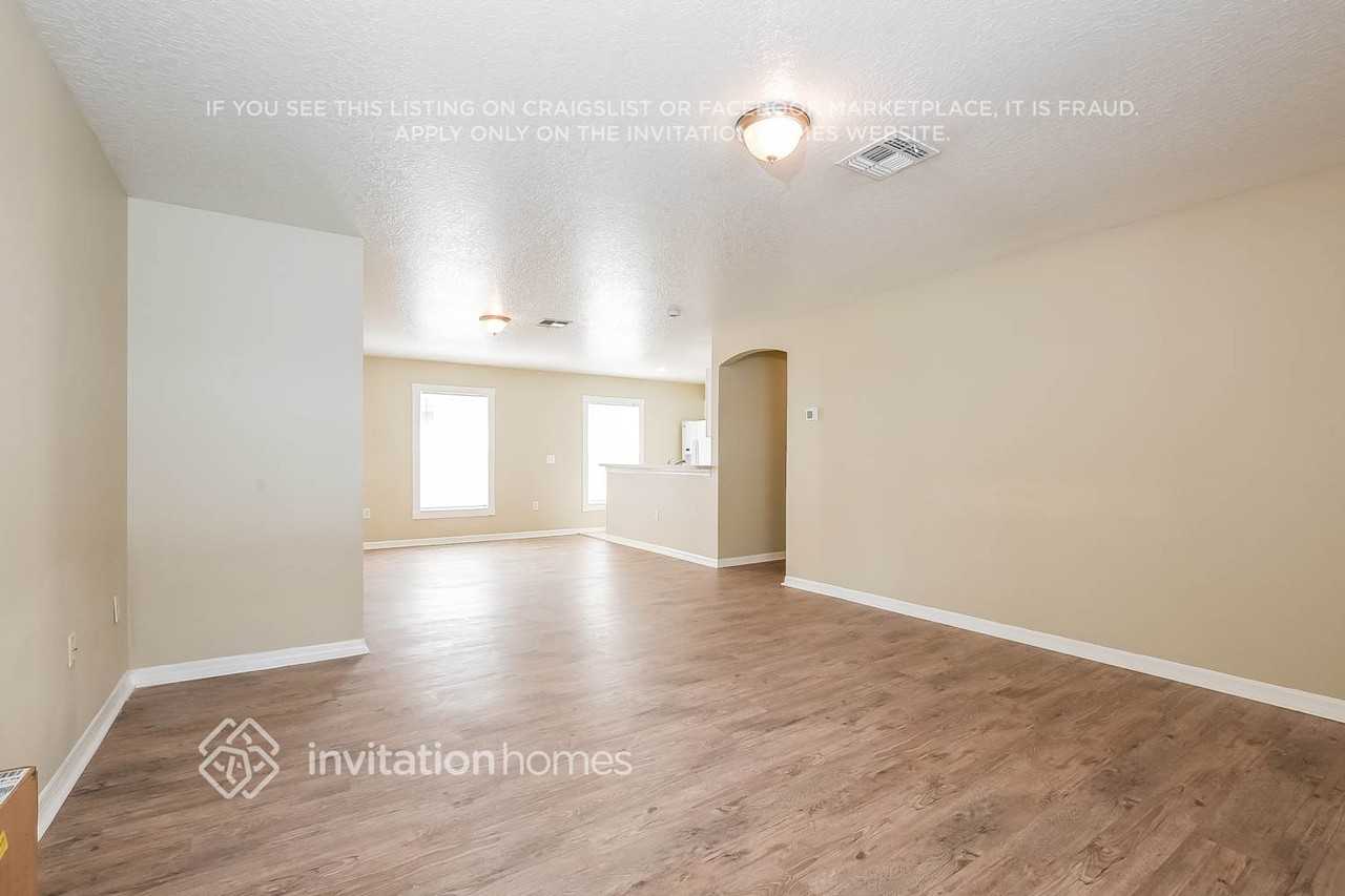 181 Owenshire Cir - Photo 4 of 14