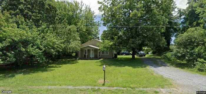 8076 North Carolina 65 - Photo 2 of 17