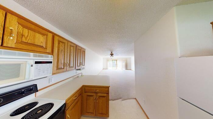 1525 S Washington St - Photo 2 of 31