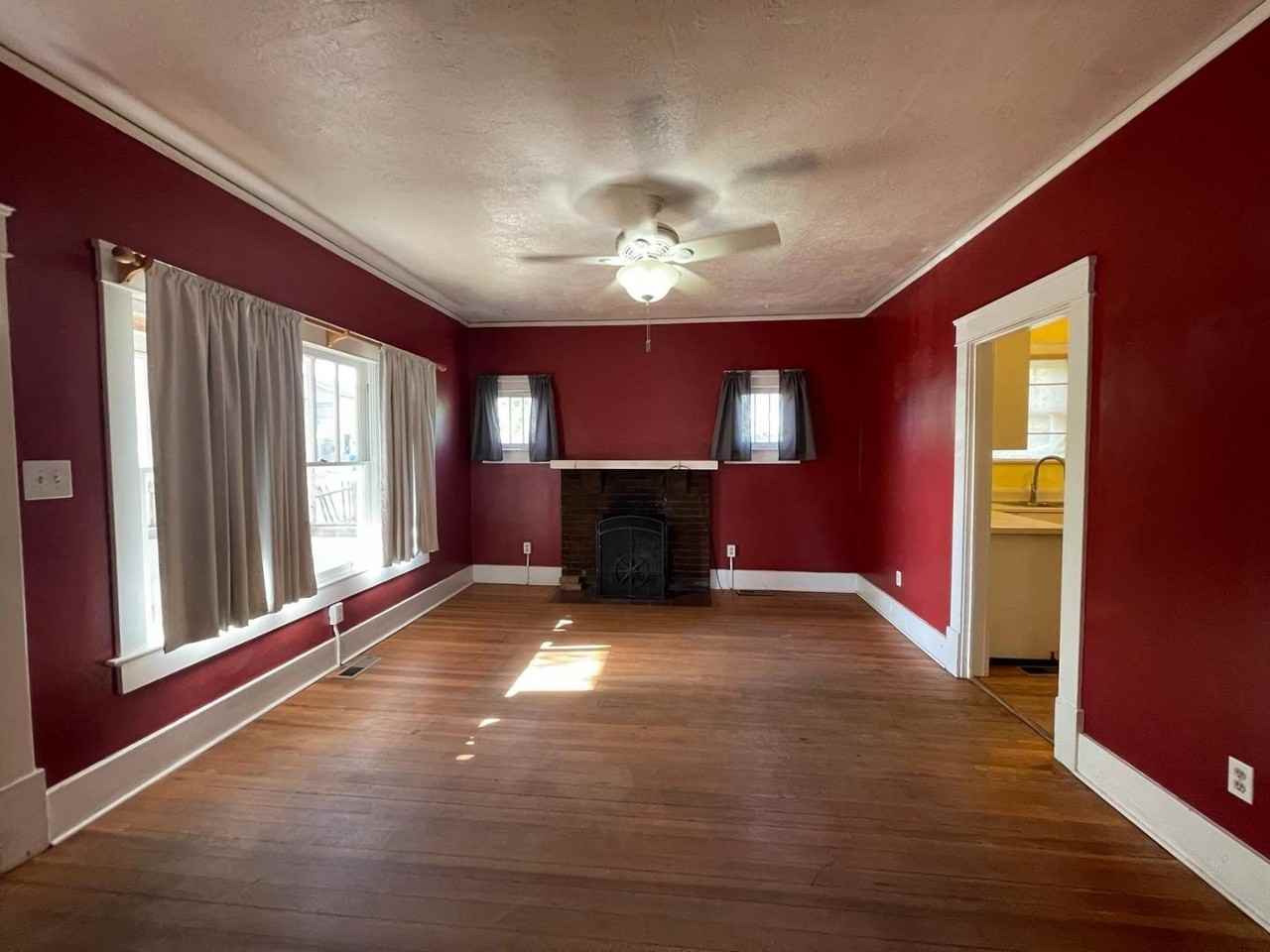 123 Maple St Se - Photo 3 of 36