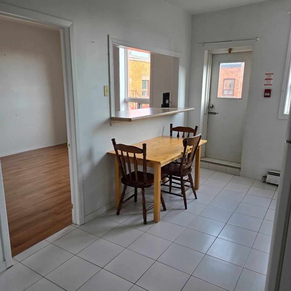 5 Colbourne Street #14 - Photo 3 of 14