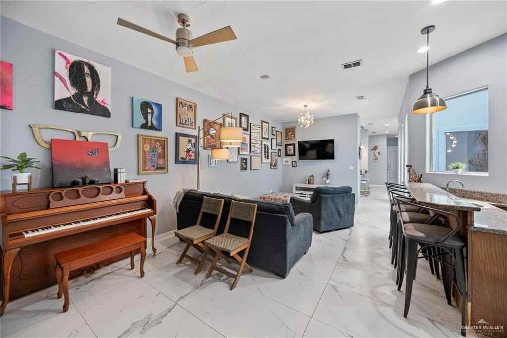 3107 S 6th Ln - Photo 5 of 35