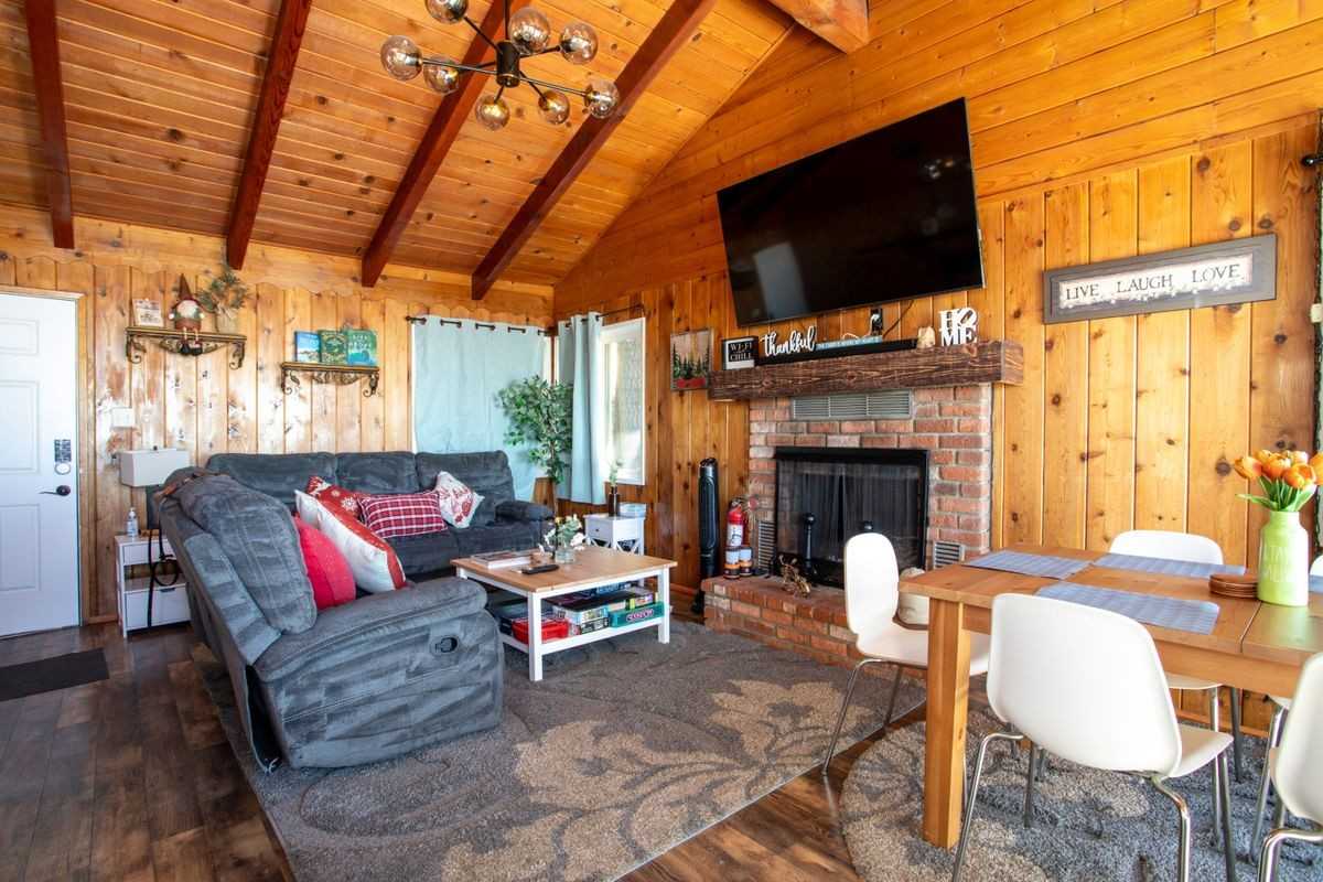 31569 Panorama Dr - Photo 3 of 36