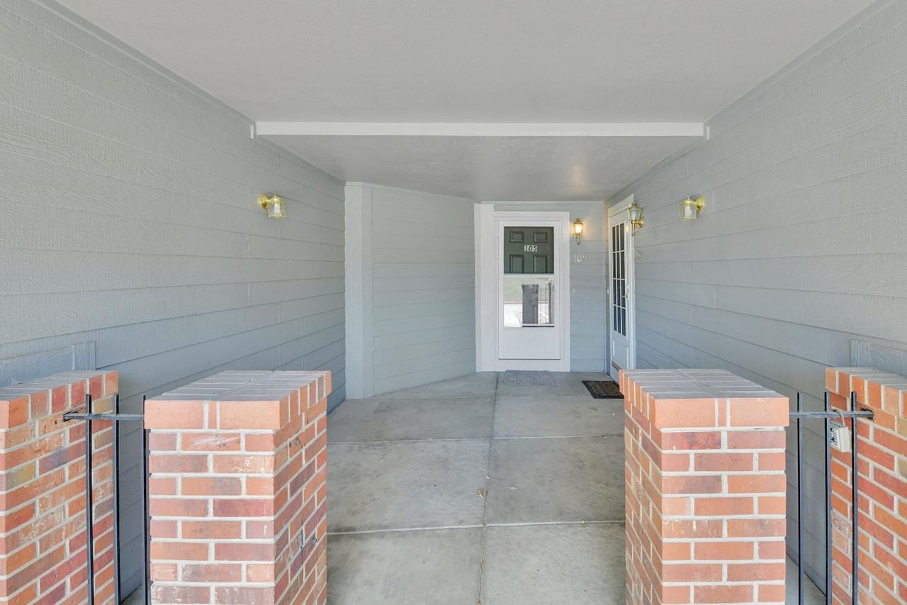 1308 S Danube Way Unit 105 - Photo 4 of 20