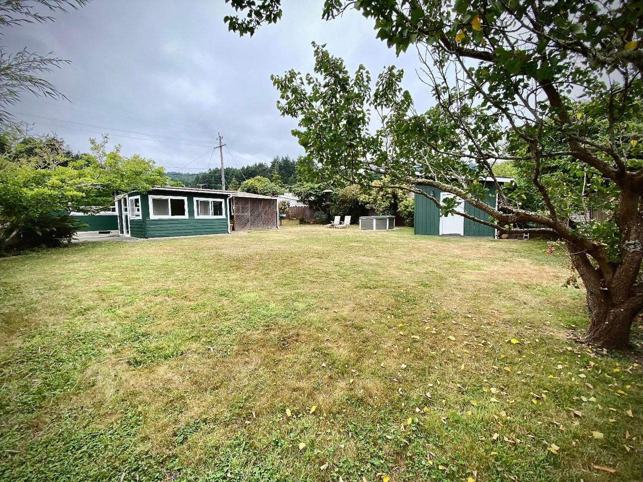 1245 Chester Ave - Photo 7 of 20