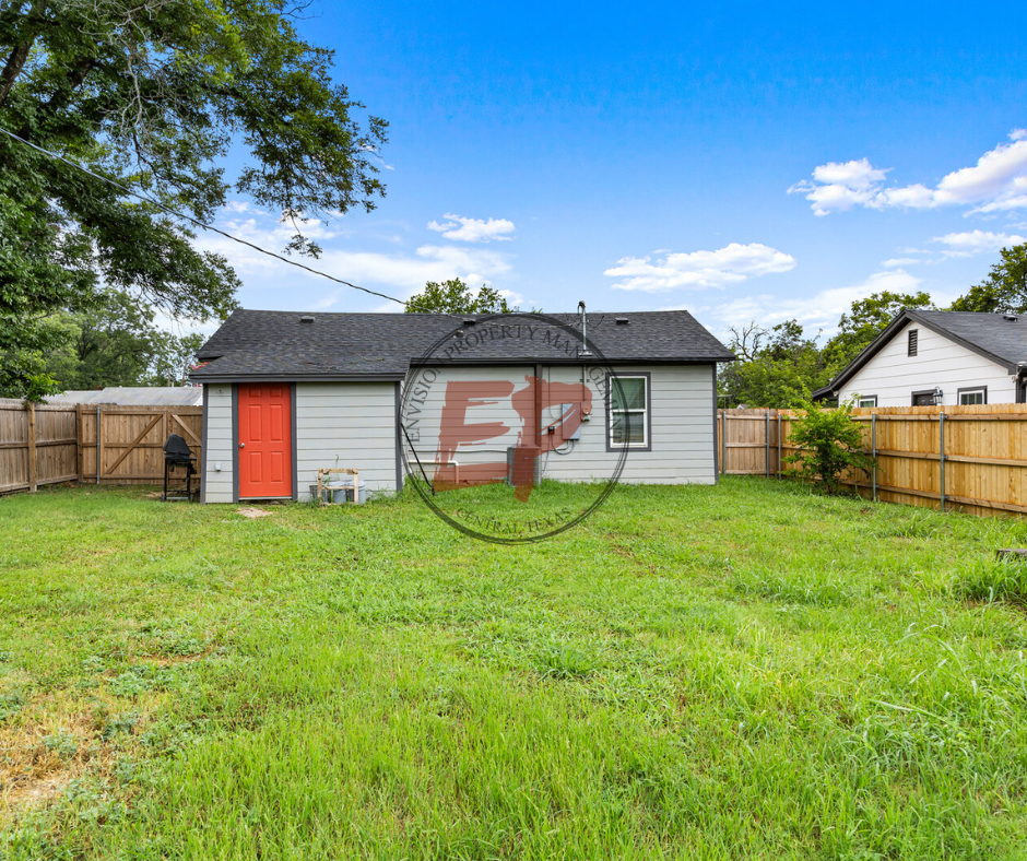 3417 Shelby Ave #NA - Photo 2 of 11