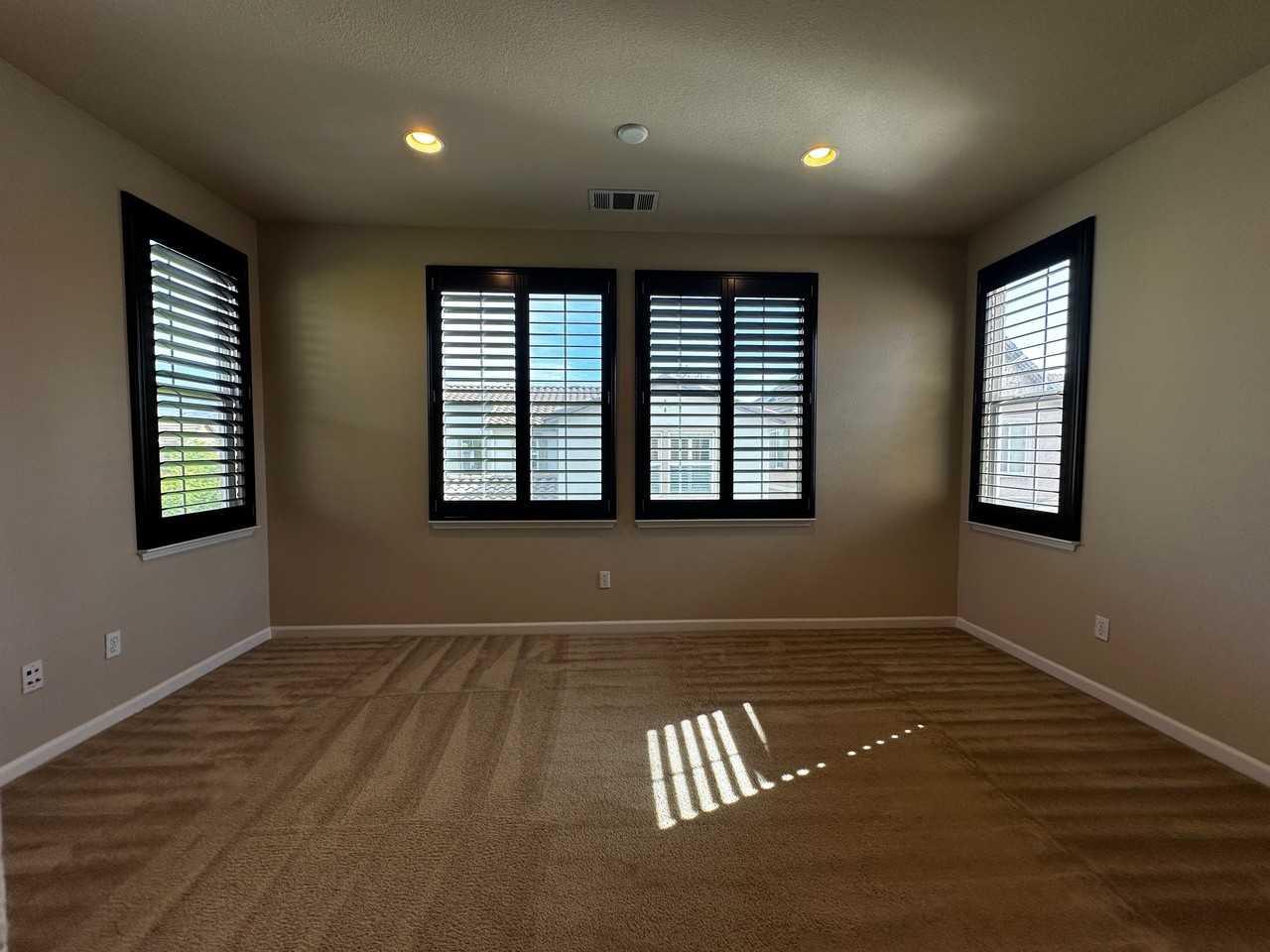 133 Paddington Ct #NA - Photo 6 of 11