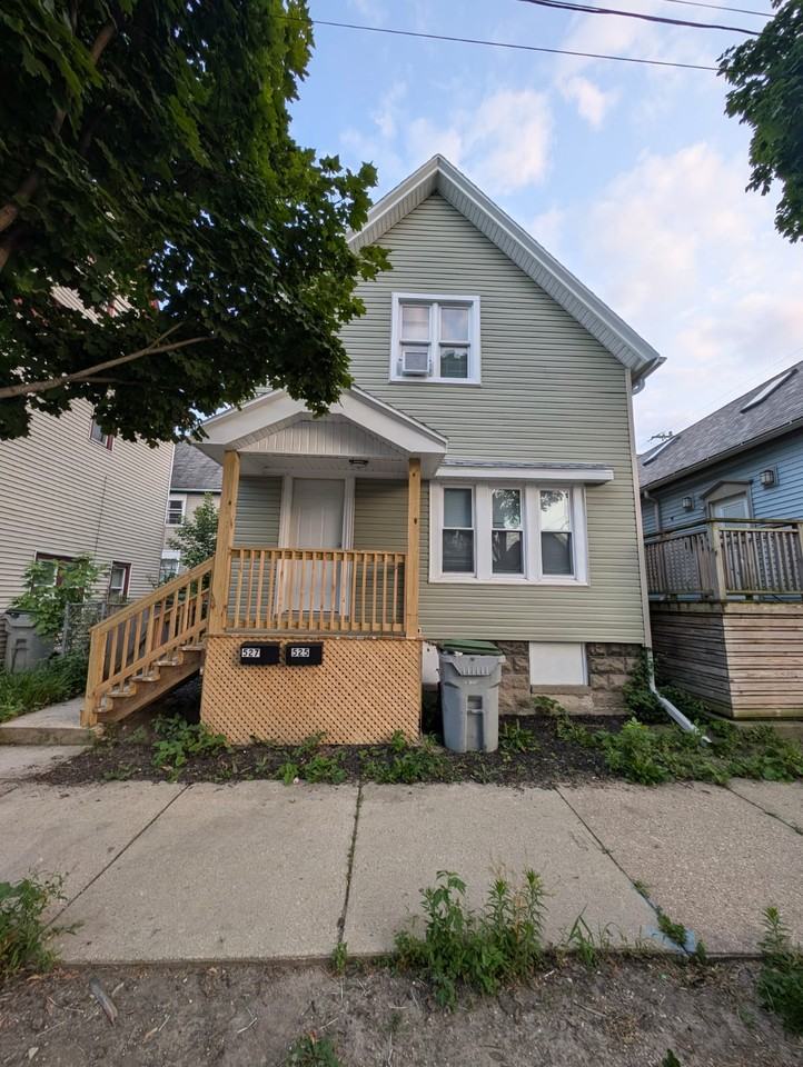 527 E Clarke St #NA - Photo 2 of 10