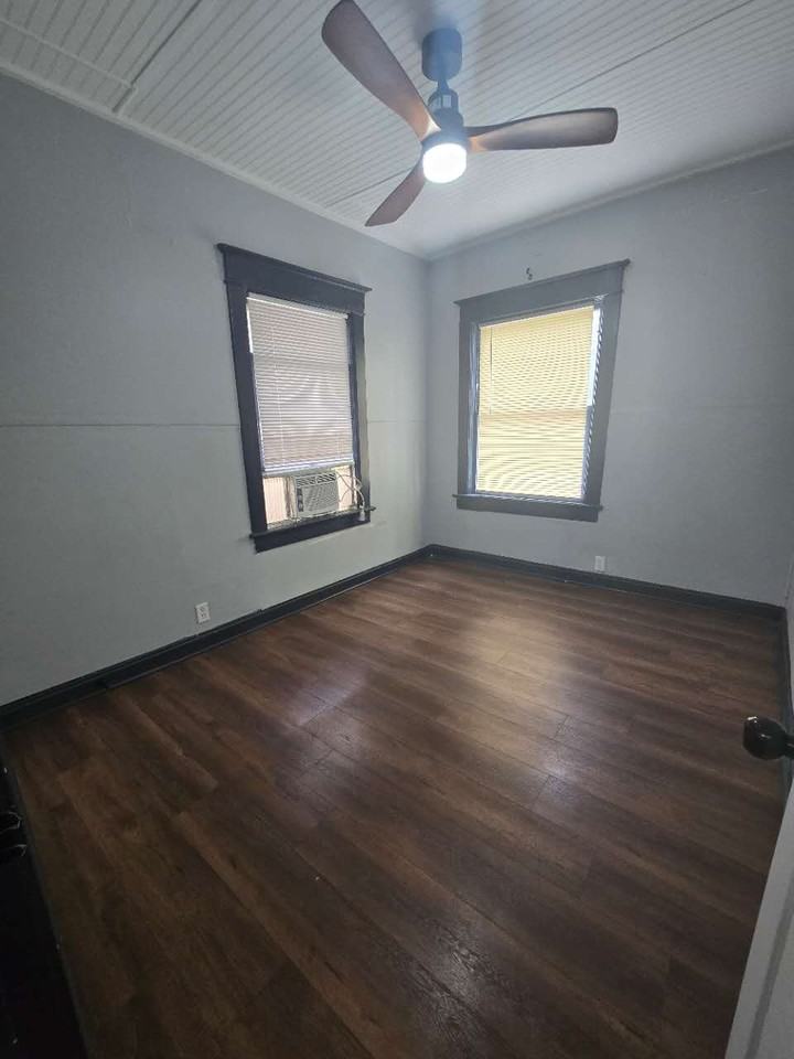 4516 Olive St #NA - Photo 2 of 8