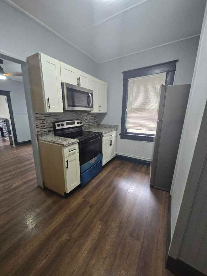 4516 Olive St #NA - Photo 3 of 8