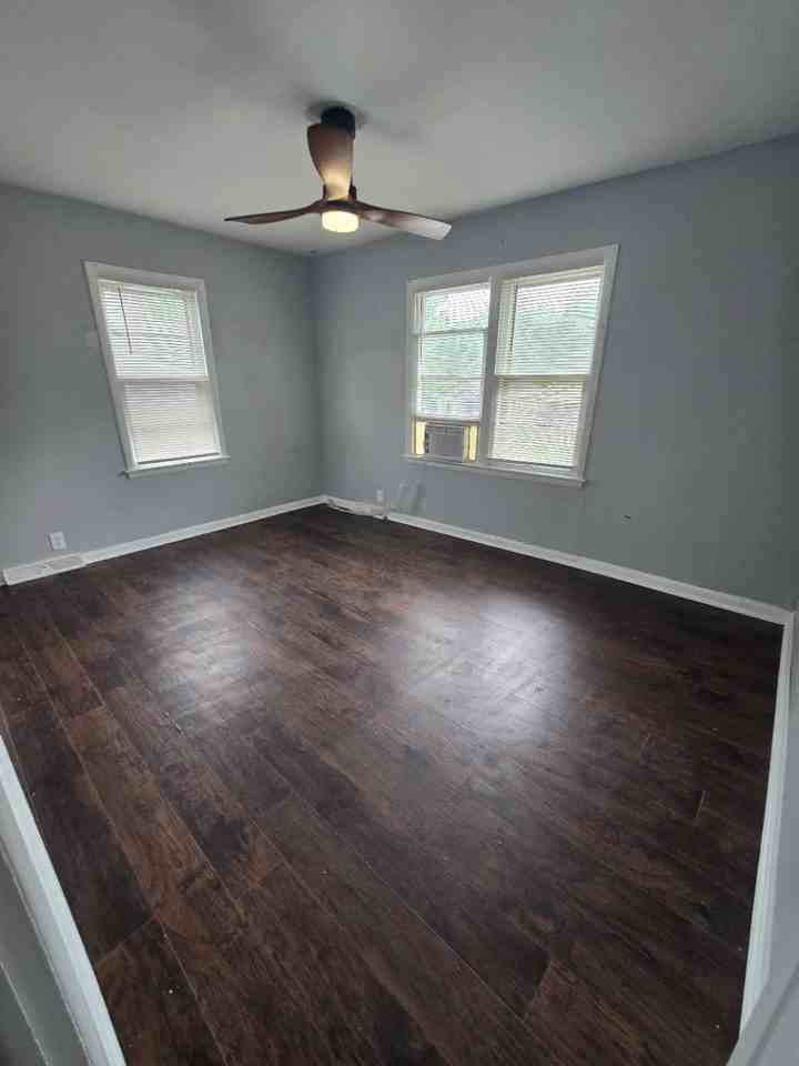 4409 Myrtle Ave #NA - Photo 3 of 10