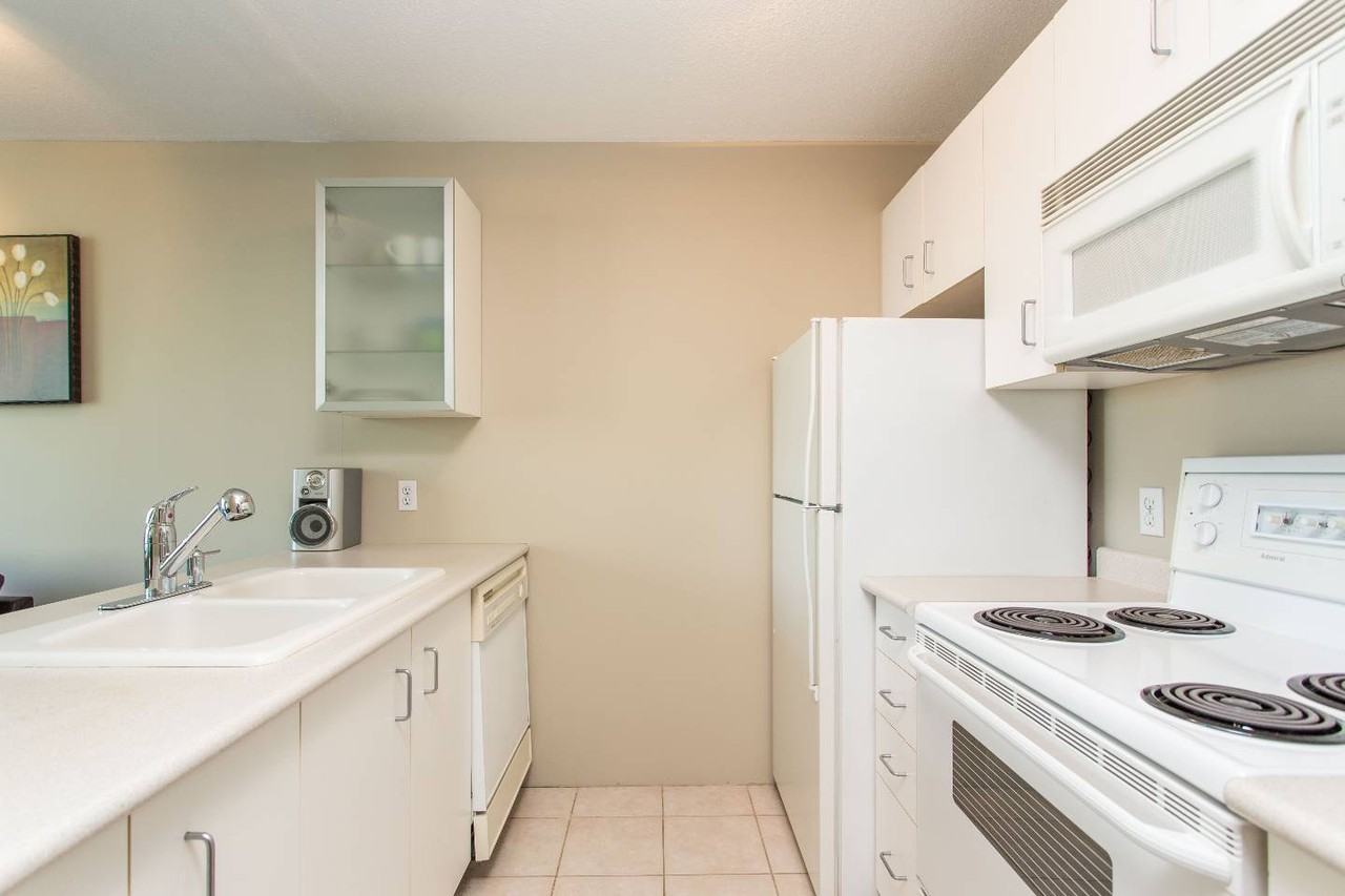 438 Seymour St #806 - Photo 2 of 19