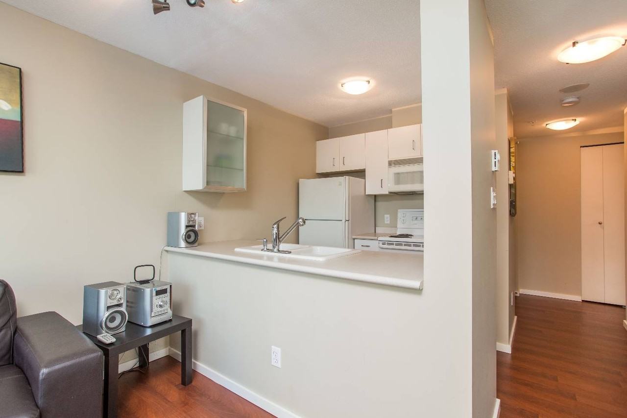 438 Seymour St #806 - Photo 3 of 19
