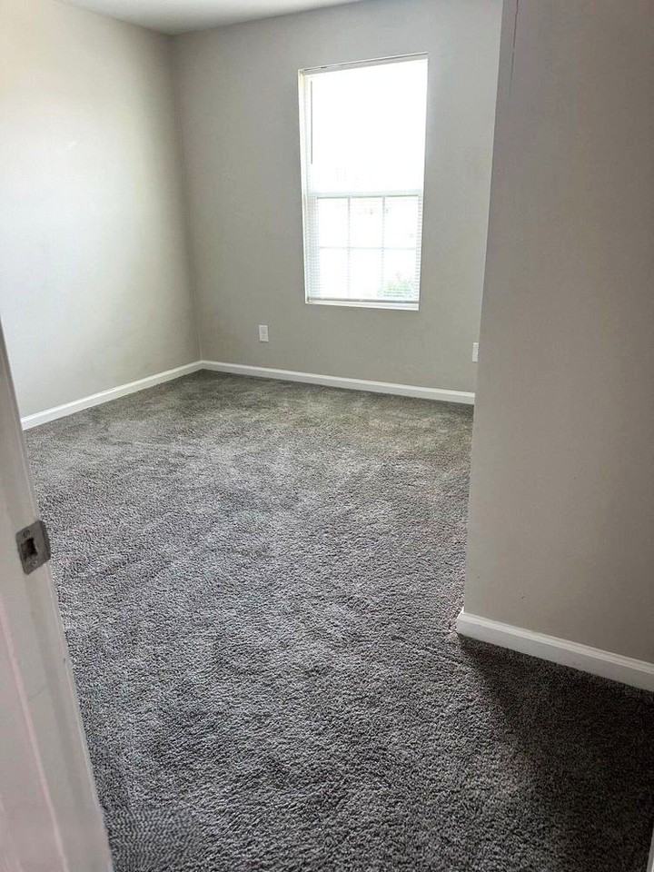 838 Wheatmill Ln - Photo 5 of 6