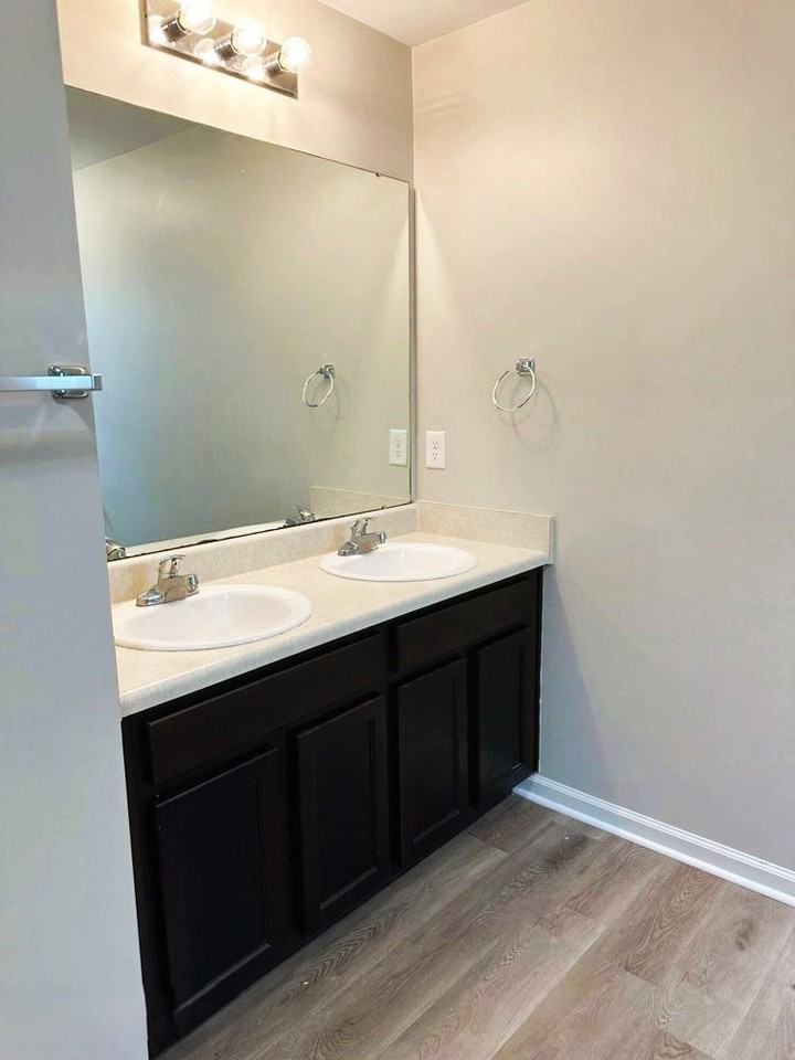 838 Wheatmill Ln - Photo 6 of 6