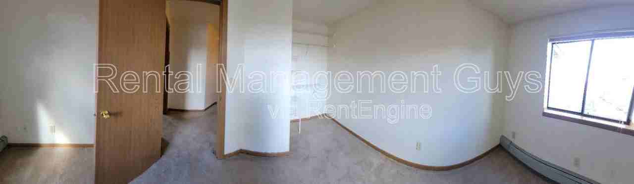 131 Cedar St E #304 - Photo 2 of 7