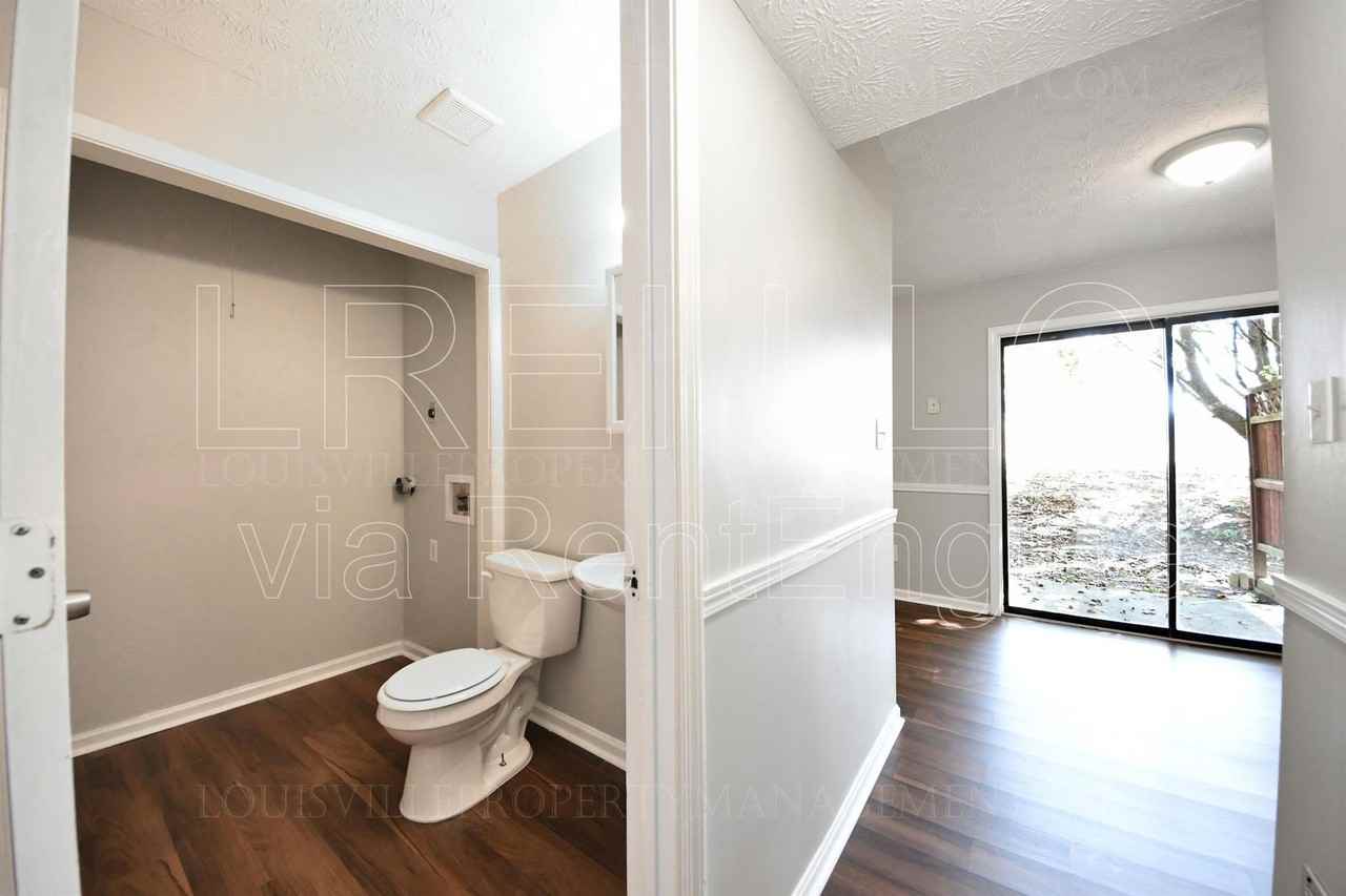 621 Westport Rd #6 - Photo 4 of 20