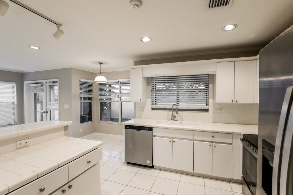 7354 Michigan Isle Road - Photo 6 of 17