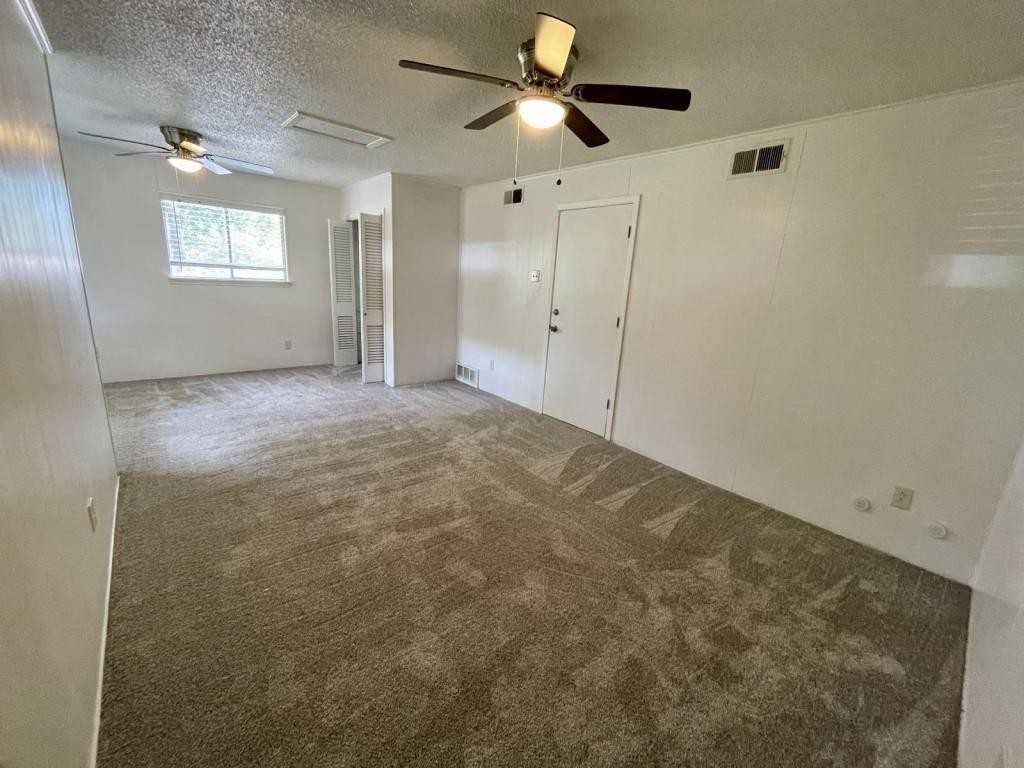 1205 College Oaks Dr - Photo 3 of 17