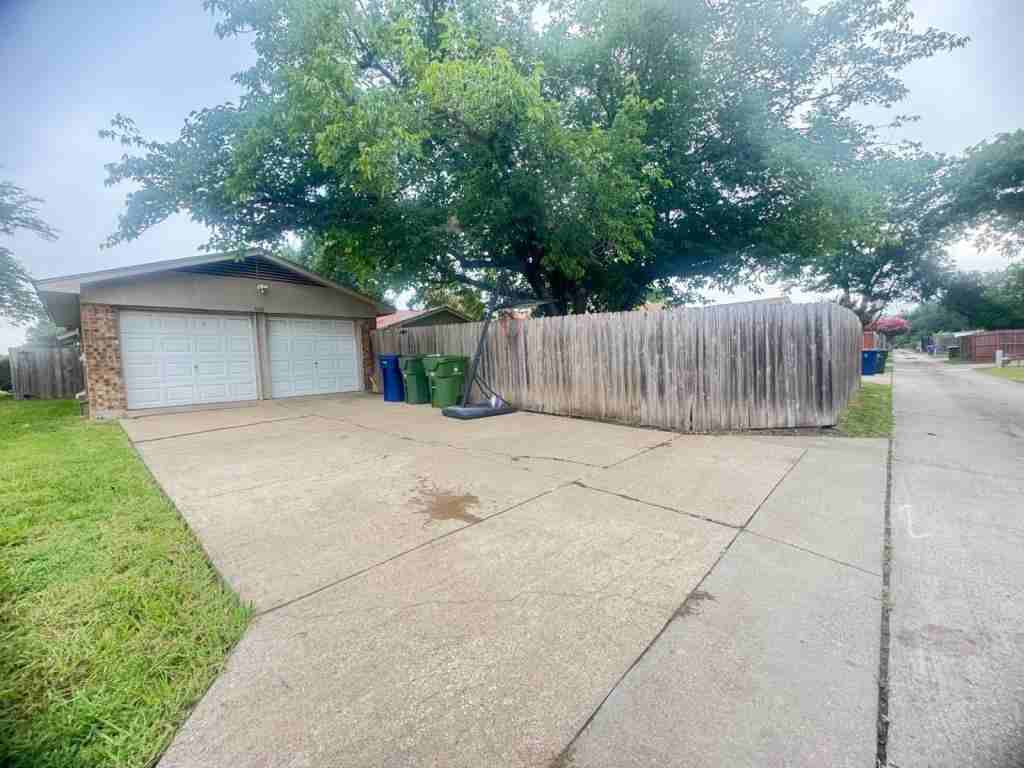 606 Grinnell Dr - Photo 3 of 18