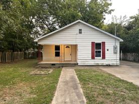 215 Spruce St - Photo 1 of 1