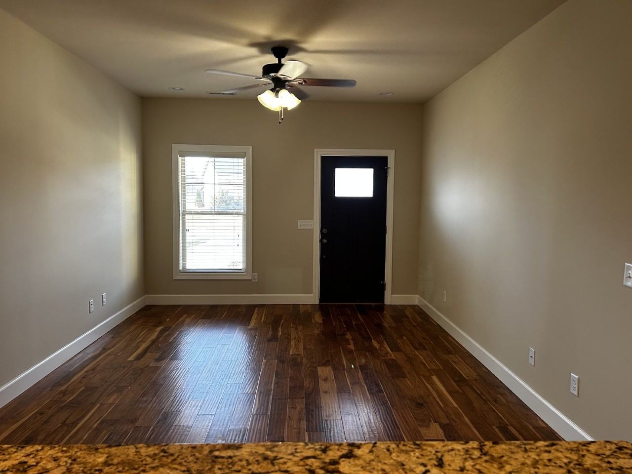 658 Cooper Sq - Photo 6 of 9