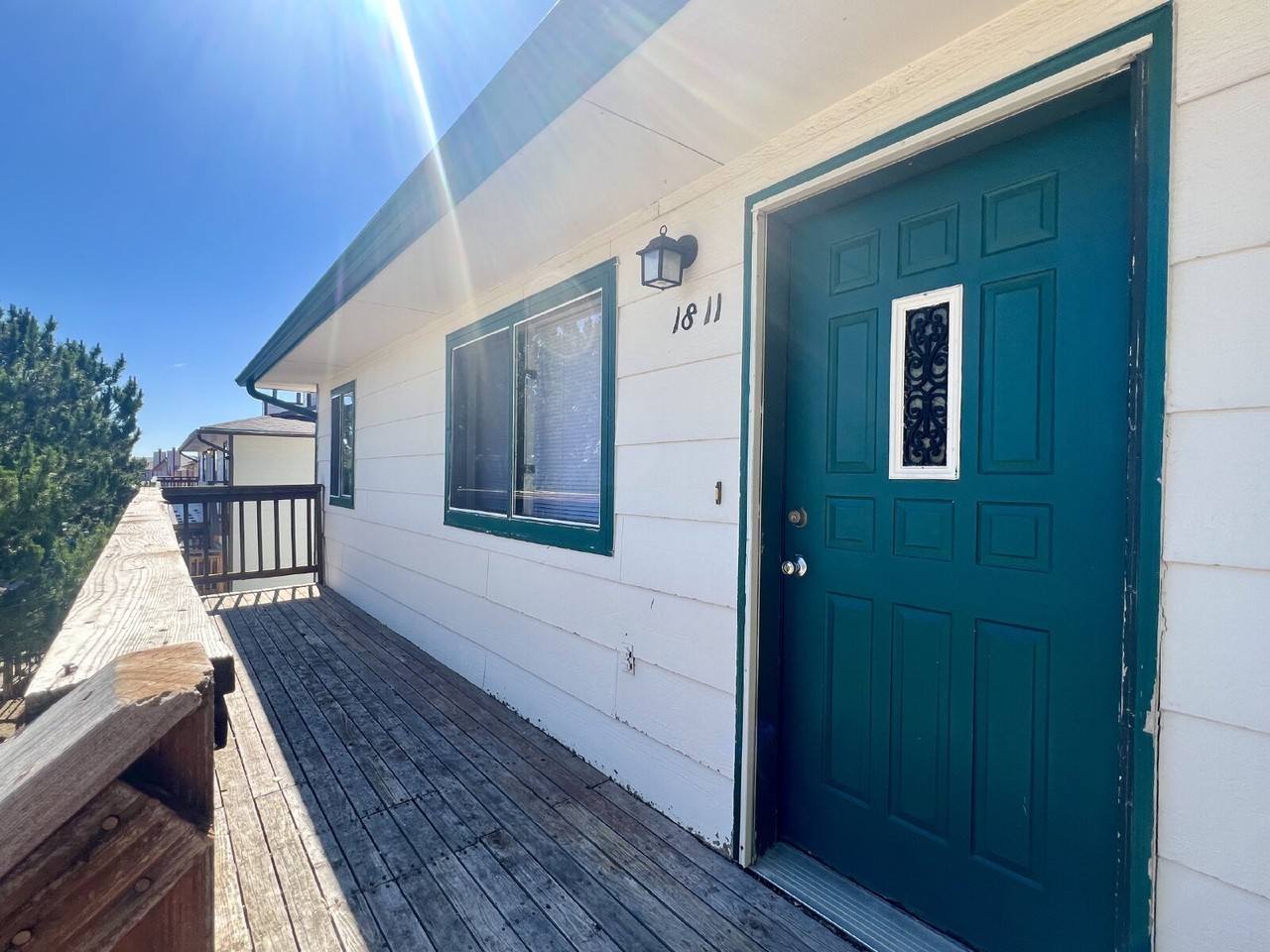 1811 Edgewater Ave - Photo 2 of 20
