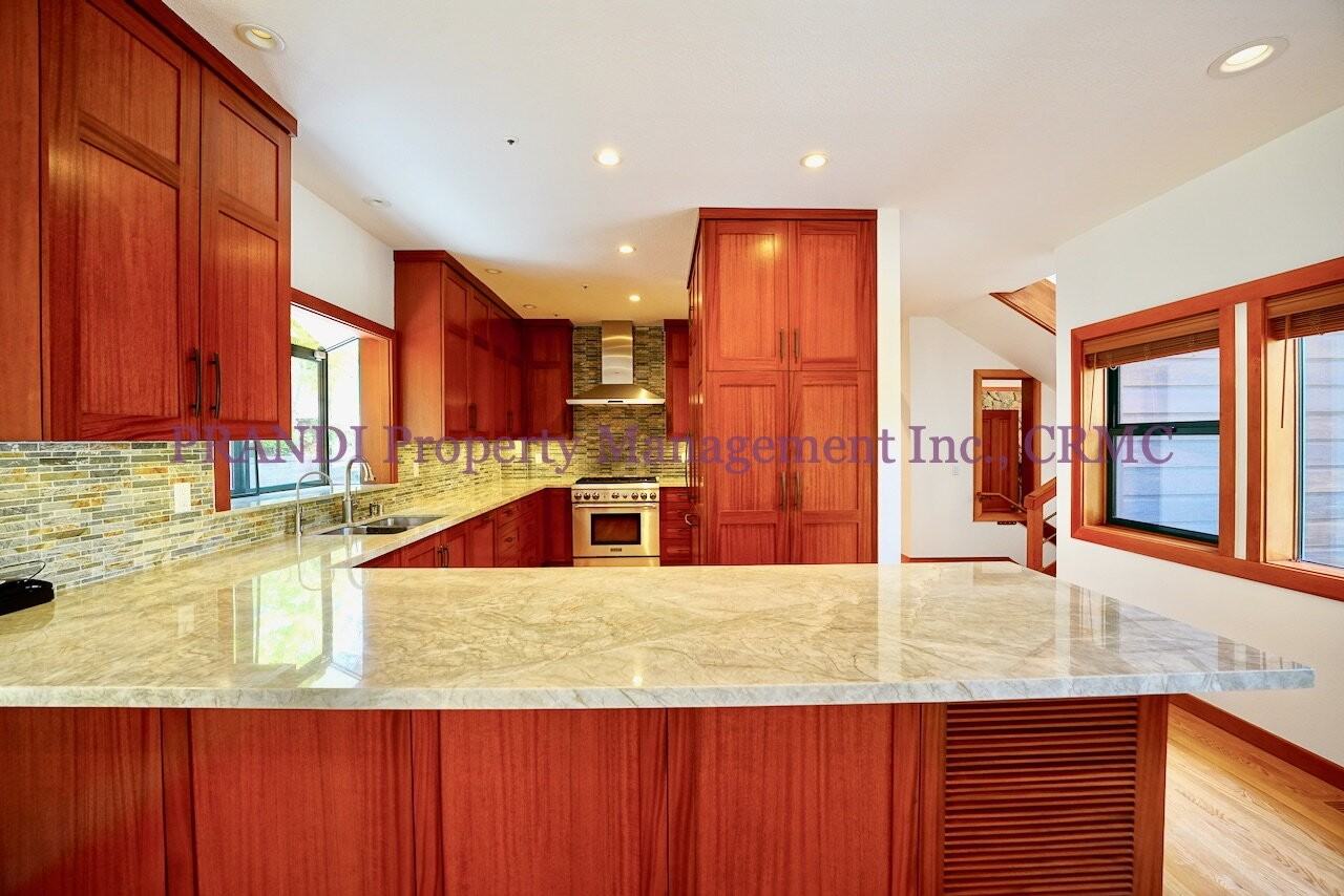 170 Crane Dr - Photo 3 of 36