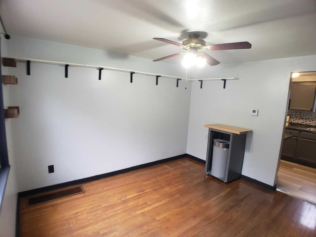 1112 Jacks Run Rd - Photo 3 of 10