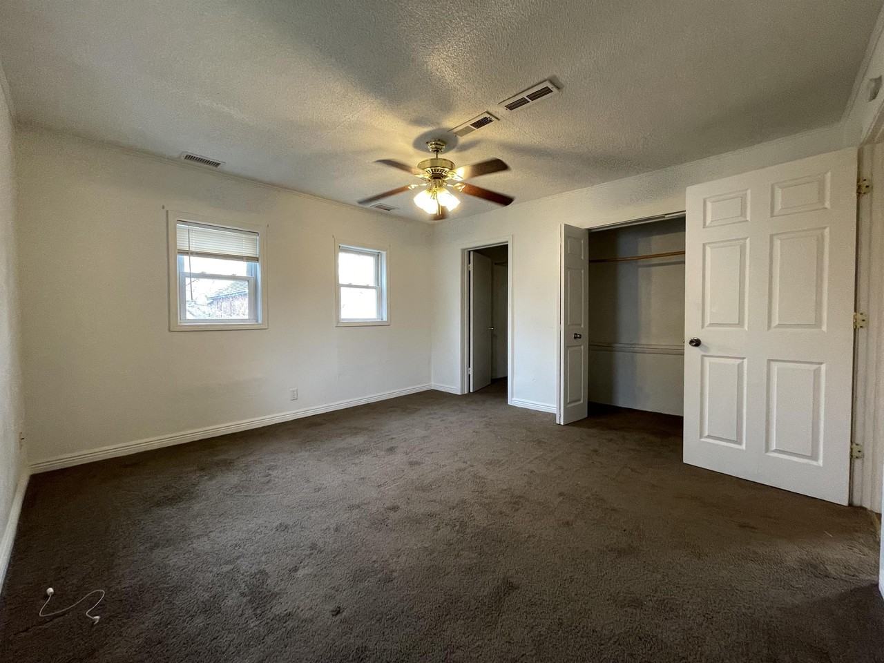 1716 5th St Ne #2 - Photo 3 of 22