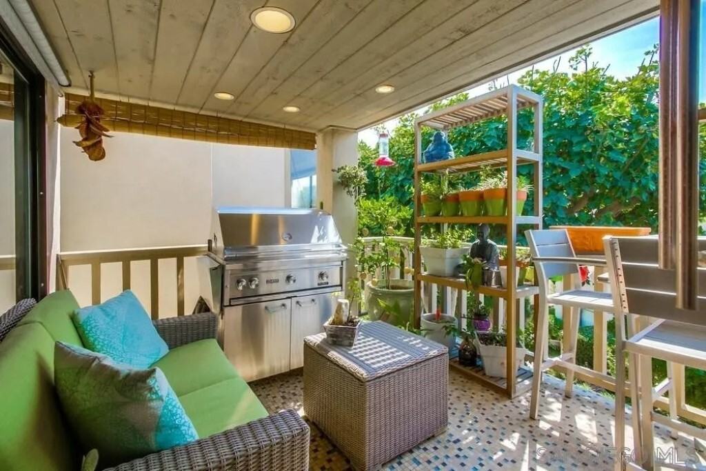 509 S Sierra Ave #1 - Photo 3 of 48