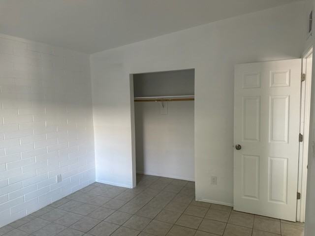 5457 S 6th Ave - Photo 2 of 14