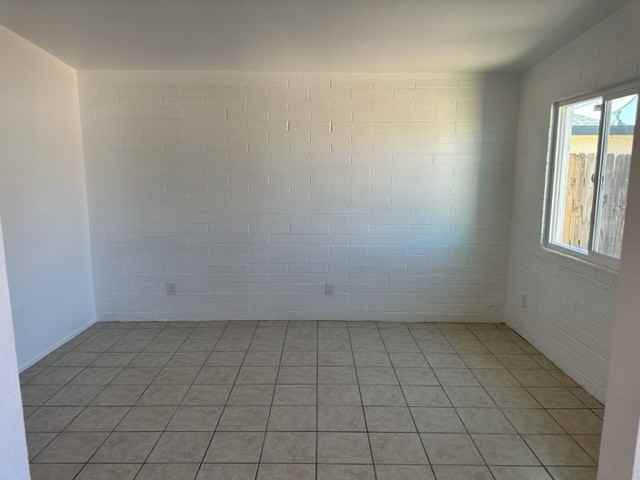 5457 S 6th Ave - Photo 3 of 14