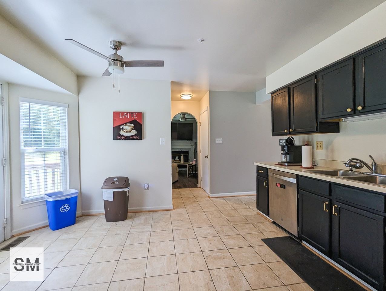 7904 Birdsong Dr - Photo 3 of 22