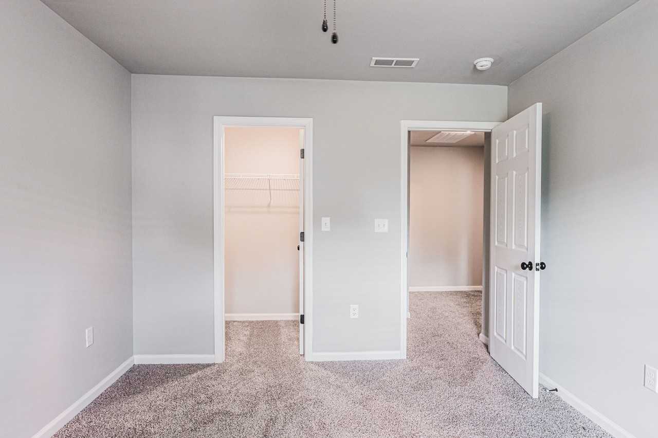 249 Whispering Hills Blvd - Photo 3 of 27