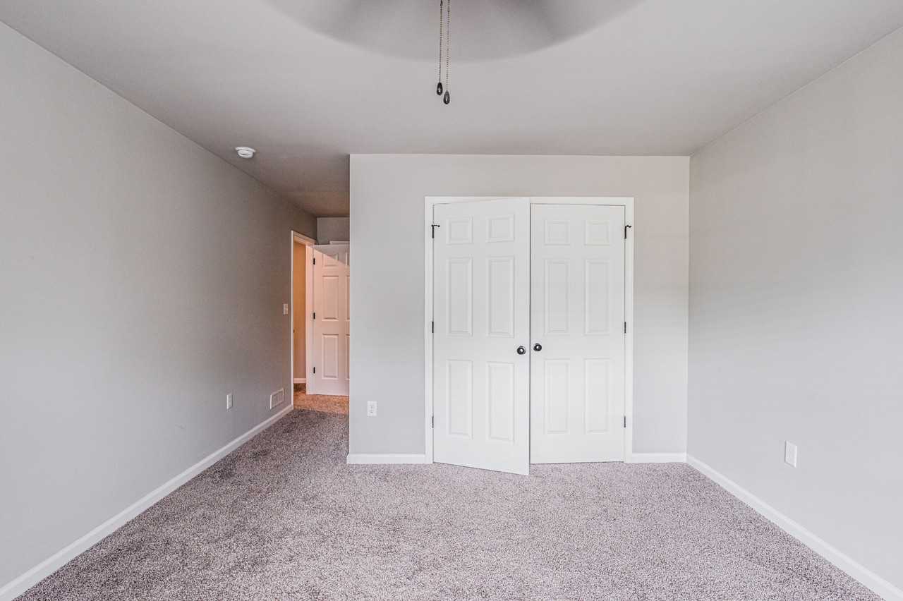 249 Whispering Hills Blvd - Photo 5 of 27