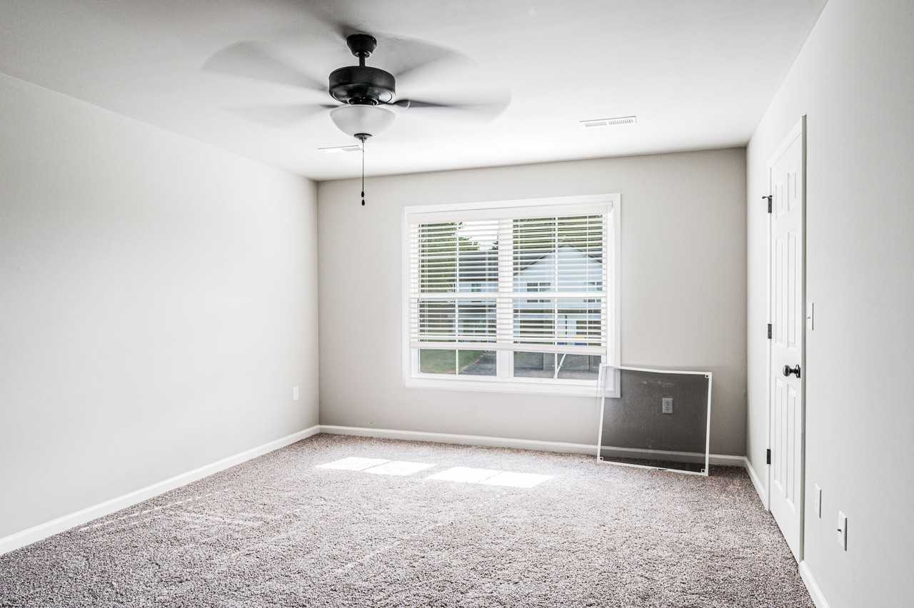 249 Whispering Hills Blvd - Photo 4 of 27