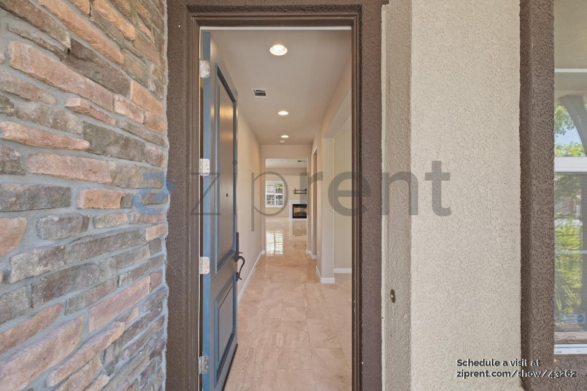 5023 Queensbury Way - Photo 5 of 39