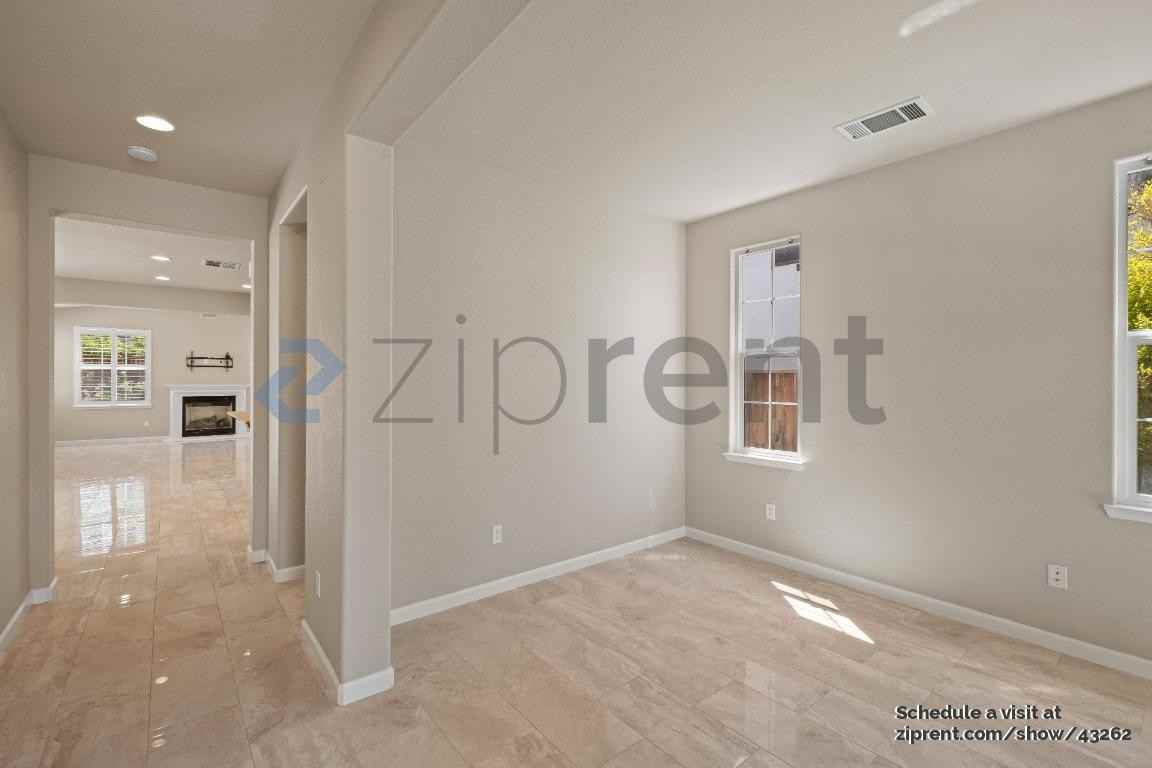 5023 Queensbury Way - Photo 6 of 39