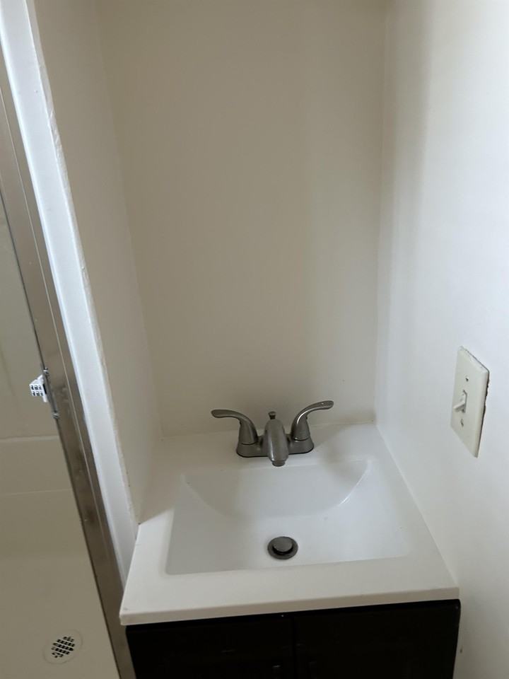 1030 North Raymond Avenue (21 UNITS) - Photo 5 of 16