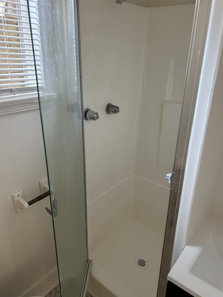 1030 North Raymond Avenue (21 UNITS) - Photo 7 of 16