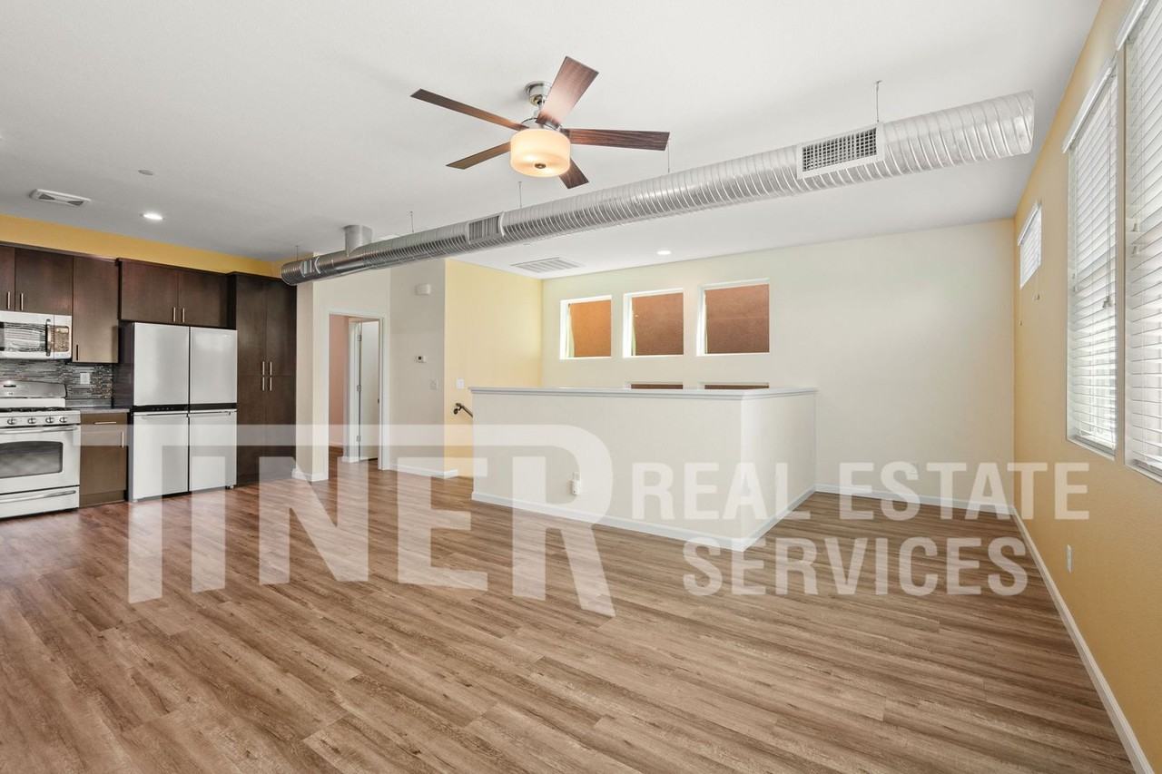 883 Graphite Ln - Photo 2 of 21