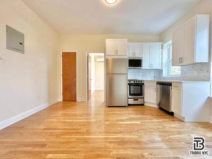 743 Church Ave - Photo 3 of 7