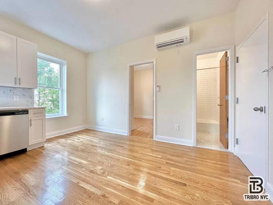 743 Church Ave - Photo 5 of 7