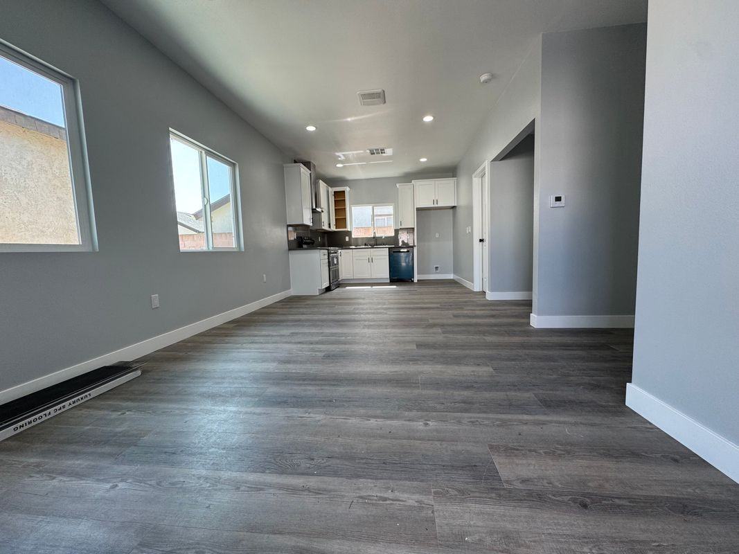 12423 224th St ##A - Photo 3 of 18